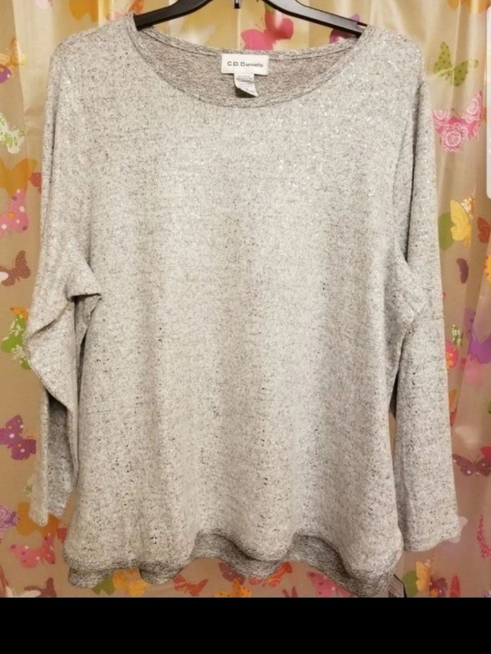 SZ 1X PLUS SIZE GLITTERY SWEATER.